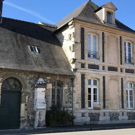 Apartmán Au Pied Du Phare... Honfleur Exteriér fotografie